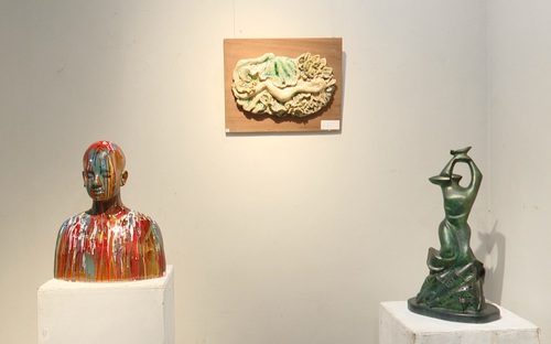 Trưng bày gần 100 tác phẩm độc bản tại triển lãm gốm ‘Dáng Xuân 2026’