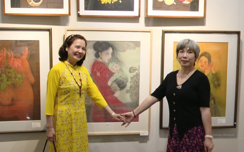 120 nữ họa sĩ tài năng triển lãm tranh ‘Phụ nữ yêu và vẽ’