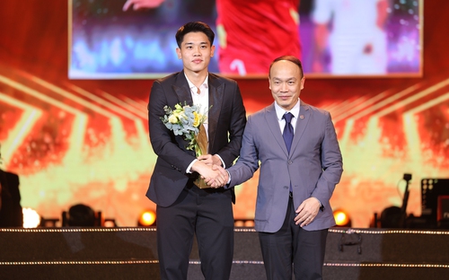 Giải thưởng Cống hiến 2026: Chân dung Gương mặt trẻ thể thao của năm Nguyễn Đình Bắc