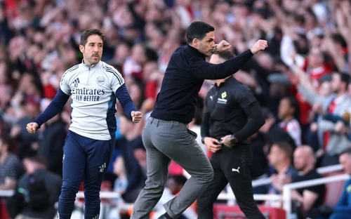 Bản tin KICK OFF Thể thao ngày 26/4: Arsenal chiếm lại ngôi đầu Premier League, Man City ngược dòng vào chung kết FA Cup