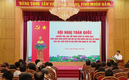 Xây dựng nền báo chí, xuất bản chuyên nghiệp, nhân văn và hiện đại