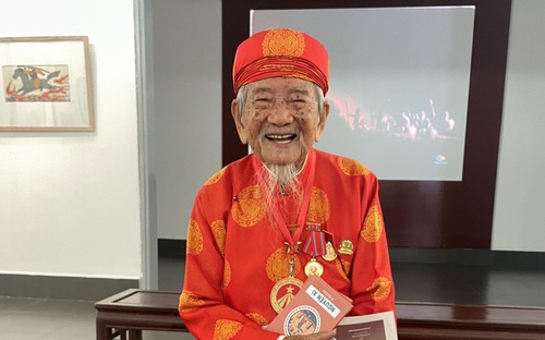 Nhà nghiên cứu Nguyễn Đình Tư: “Cây đại thụ” 106 tuổi của Giải thưởng Dế Mèn