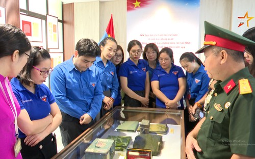 Trưng bày di sản ký ức ‘Thanh xuân gửi lại’ của những cán bộ đi B