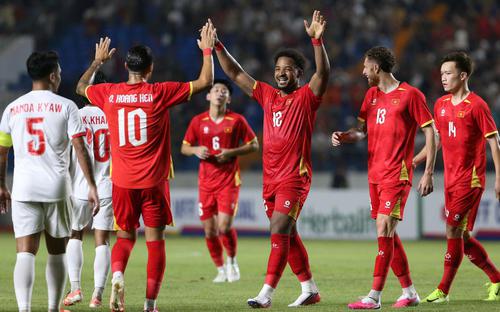 ASEAN Cup 2026: Nhận định Việt Nam vs Singapore - Thầy trò HLV Kim Sang Sik quyết đánh chiếm ngôi đầu bảng
