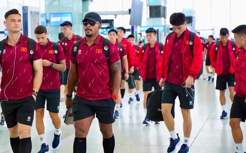 Bản tin KICK OFF Thể thao ngày 02/08: Đội tuyển Việt Nam đặt chân tới Jakarta, chuẩn bị quyết đấu Indonesia