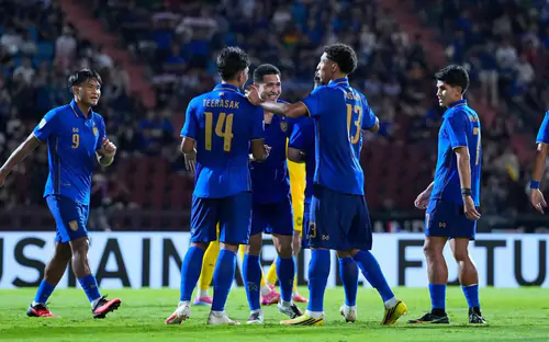 ASEAN Cup 2026: Thái Lan đánh bại Malaysia, vươn lên dẫn đầu bảng B 