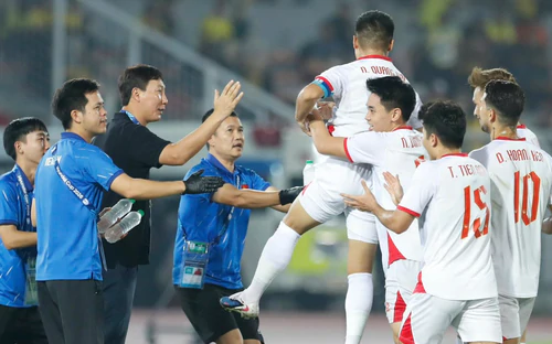Bản tin KICK OFF Thể thao ngày 17/8: Đội tuyển Việt Nam đặt một chân vào chung kết ASEAN Cup 2026