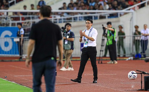 ASEAN Cup 2026: HLV Tan Cheng Hoe thừa nhận tuyển Việt Nam mạnh hơn Malaysia