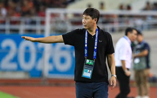 ASEAN Cup 2026: HLV Kim Sang Sik giăng bẫy 'Voi chiến' tại chảo lửa Rajamangala