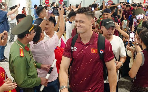 ASEAN Cup 2026: Đội tuyển Việt Nam về Hà Nội, tinh thần hứng khởi, sẵn sàng tái đấu Thái Lan
