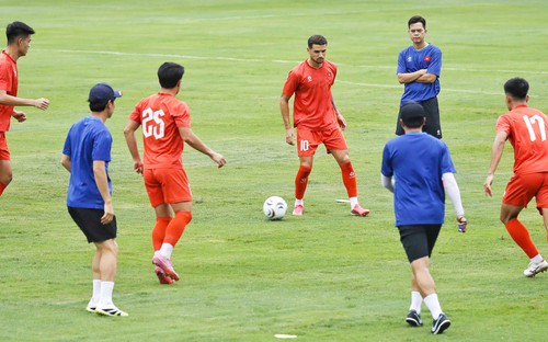 Bản tin Nhật ký ASEAN Cup 2026 ngày 25/8: HLV Kim Sang Sik điều chỉnh nhân sự đá chính trận chung kết lượt về