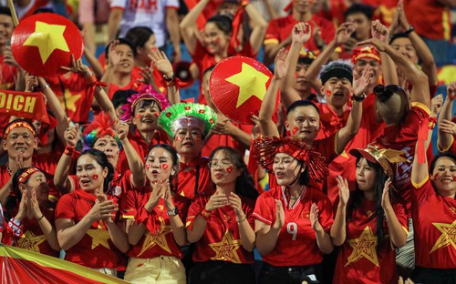 ASEAN Cup 2026: Cổ động viên chờ đợi giây phút đăng quang của đội tuyển Việt Nam