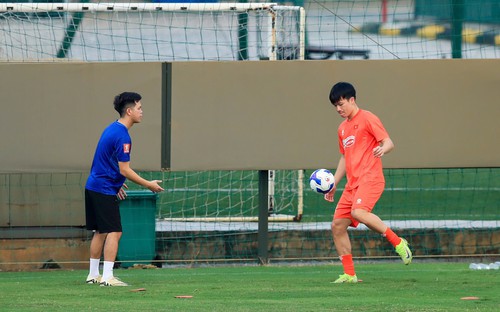 Chấn thương của Hoàng Đức là nỗi lo lớn nhất của HLV Kim Sang Sik