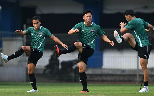 FIFA ASEAN Cup 2026: Chờ tài thầy Kim vô hiệu hóa tam tấu Teerasak - Chanathip - Supachok