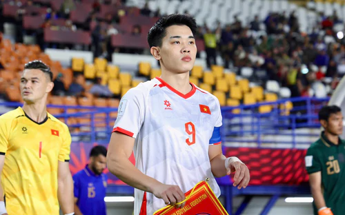 FIFA ASEAN Cup 2026: Đình Bắc, Hoàng Đức nói gì sau trận thua Thái Lan?