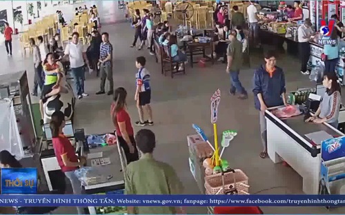 Thượng úy công an hành hung nhân viên bán hàng bị tạm đình chỉ công tác