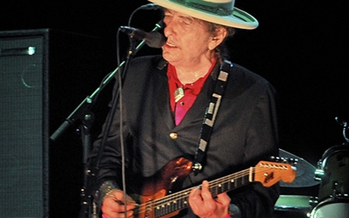 Bob Dylan từng nghiện ma túy và định tự vẫn