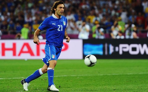 Cận cảnh cú sút penalty theo kiểu Panenka của Pirlo