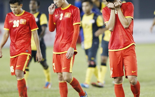 CHÙM ẢNH: Nước mắt U23 Việt Nam ngày rời sân chơi SEA Games