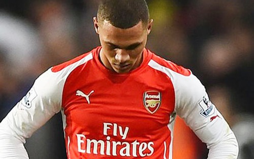 Arsenal: Ngẩng đầu lên mà đá bóng