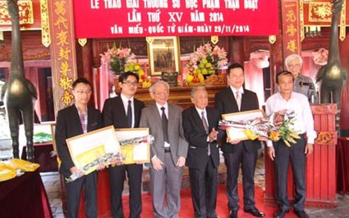 Trao Giải thưởng Phạm Thận Duật