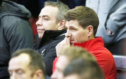 Liverpool – Stoke 1-0: Gerrard kỷ niệm 16 năm ra mắt bằng ghế dự bị