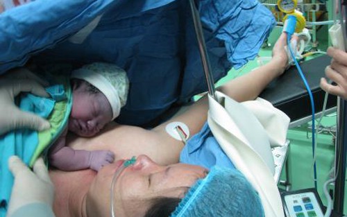 Đà Nẵng: Ba em bé đầu tiên ra đời bằng phương pháp thụ tinh trong ống nghiệm