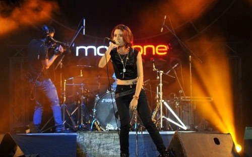 RockStorm 7 tại TP.HCM: Ấn tượng 'bóng hồng' trên sân khấu