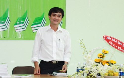 Nhà thơ Phan Hoàng kế tục nhiệm vụ nhà thơ Nguyễn Duy