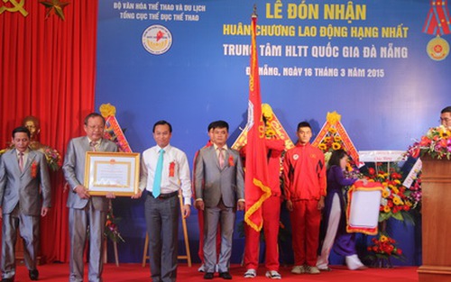 Trung tâm huấn luyện Thể thao quốc gia Đà Nẵng nhận Huân chương lao động hạng Nhất