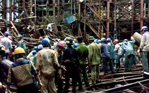 Sập giàn giáo công trường Formosa (Hà Tĩnh), 13 người đã chết, hàng chục người bị thương