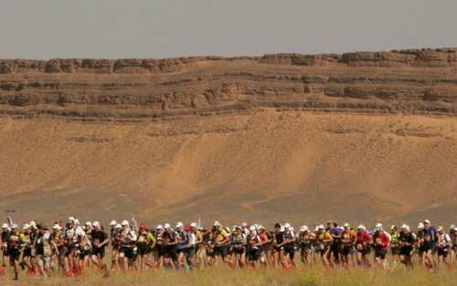 Vượt mặt tử thần qua sa mạc Sahara
