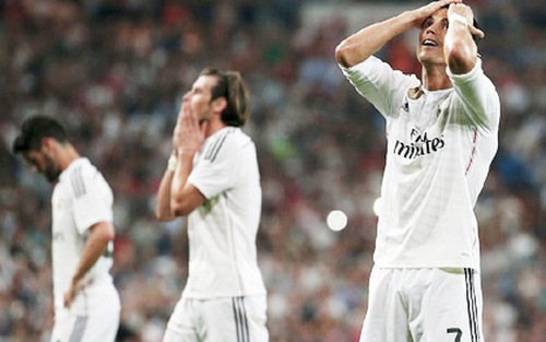 Real Madrid 2-2 Valencia: Ronaldo đá hỏng penalty, Real Madrid gần như hết cơ hội vô địch