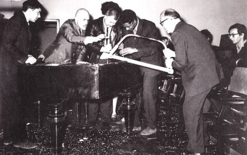 FLUXUS - trào lưu nghệ thuật 'trôi' (Kỳ 9 & hết): FLUXUS sống mãi