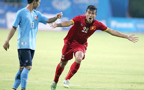 Hậu vệ Thanh Hiền dành bàn thắng tặng con trai