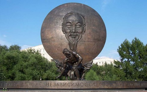 Khởi công xây dựng tượng đài Chủ tịch Hồ Chí Minh tại quê hương Lenin