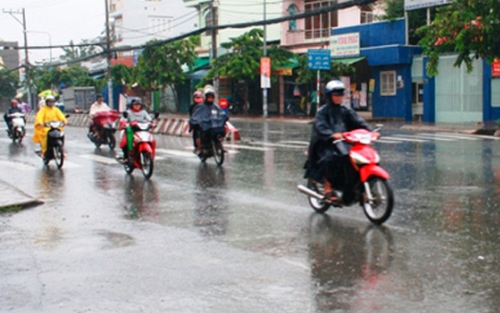 Thời tiết cuối tuần: Nắng nóng giảm, Hà Nội có mưa vài nơi