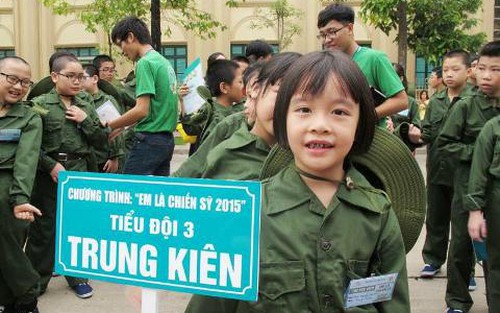 'Canh' facebook, ngóng tin con đi bộ đội