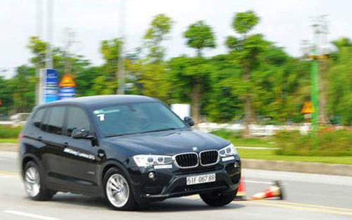 Trải nghiệm cảm giác 'đốt lốp' với BMW và MINI