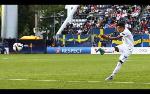 Che mờ Harry Kane, sao trẻ Man United lập siêu phẩm cho U21 Anh