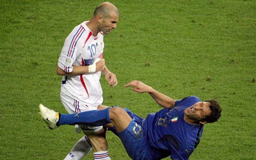 Tròn 9 năm Italy vô địch World Cup 2006: Xem lại cú húc đầu KINH ĐIỂN của Zidane!