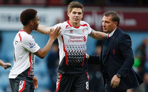 Steven Gerrard muốn Sterling hành xử như một người đàn ông