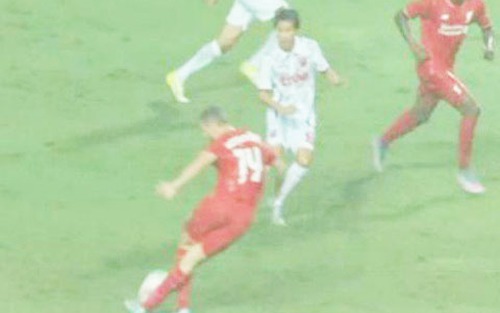 Henderson kiến tạo bằng rabona cực ấn tượng