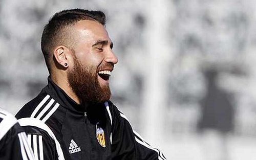 Otamendi dọa bỏ tập để được đến Man United