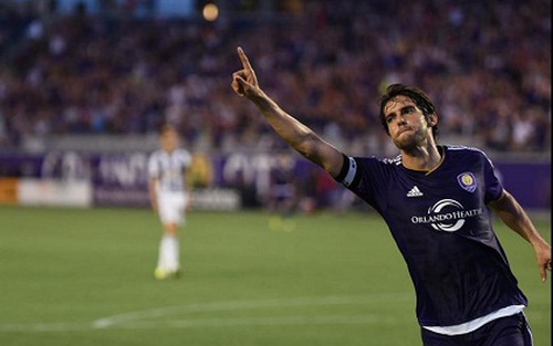 VIDEO: Kaka solo từ giữa sân, ghi bàn vào lưới West Brom