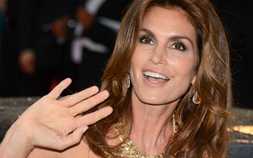 Cindy Crawford làm phim về cuộc chiến ngầm trong làng người mẫu