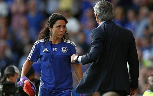 Nữ bác sĩ Eva Carneiro có quyền khiếu kiện, yêu cầu Mourinho xin lỗi