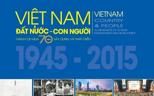70 năm Việt Nam trong một cuốn sách ảnh