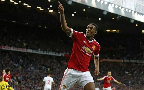 Man United 3-1 Liverpool: Tân binh Martial lập công ngay trận ra mắt, Man United giành 3 điểm