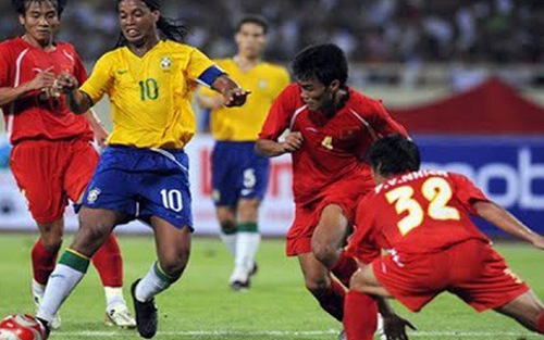 Ronaldo, Ronaldinho có thể sang Việt Nam du đấu vào tháng 4/2016